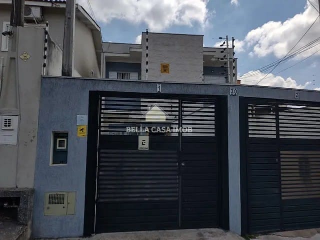 Casa à venda com 2 quartos, 94m² - Foto 1