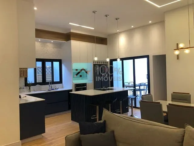 Casa com 300m² 3 quartos e 2 banheiros, à venda, no bairro Residencial Colinas em Caçapava