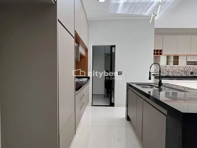 Casa 3 quartos e 2 banheiros, à venda, no bairro Ipanema em Araçatuba