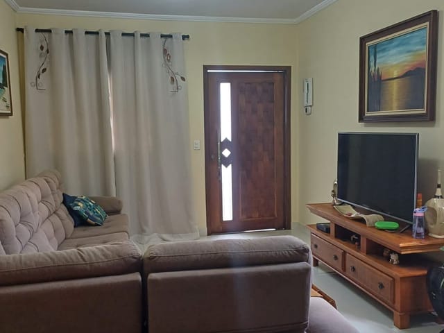 Casa 3 quartos e 2 banheiros, à venda, no bairro Vila Oliveira em Mogi das Cruzes