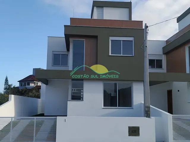 Casa com 131m² 3 quartos e 2 banheiros, à venda, no bairro Pântano do Sul em Florianópolis