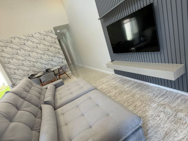 Casa com 175m² 3 quartos e 2 banheiros, para alugar, no bairro Bosque da Imperatriz em Pindamonhangaba