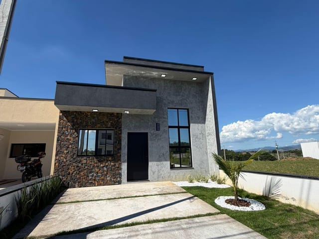 Casa com 175m² 3 quartos e 2 banheiros, para alugar, no bairro Bosque da Imperatriz em Pindamonhangaba