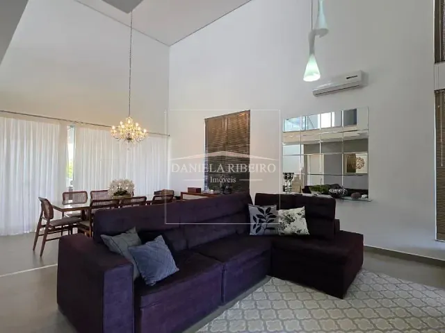 Casa com 330m² 3 quartos e 6 banheiros, à venda, no bairro Esperança em Londrina