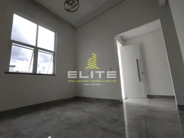Casa com 280m² 3 quartos e 3 banheiros, à venda, no bairro Santa Clara II em Sorriso
