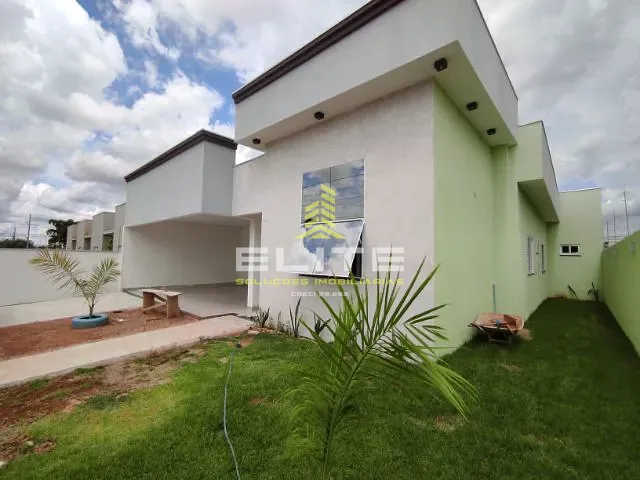 Casa com 280m² 3 quartos e 3 banheiros, à venda, no bairro Santa Clara II em Sorriso