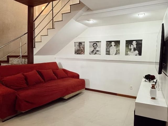 Casa com 240m² 5 quartos e 4 banheiros, à venda, no bairro Colina de Laranjeiras em Serra