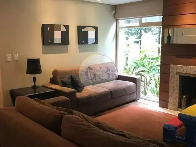 Casa 3 quartos e 5 banheiros, à venda, no bairro Centro em Pelotas