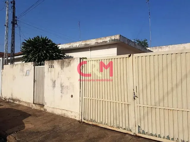 Casa com 300m² 2 quartos e 1 banheiro, à venda, no bairro Jardim Bela Vista em Taquaritinga