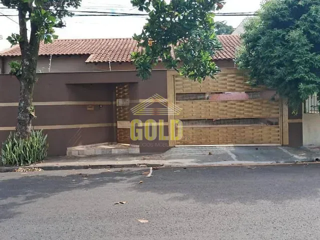 Casa com 350m² 4 quartos e 5 banheiros, à venda, no bairro Lago Parque em Londrina