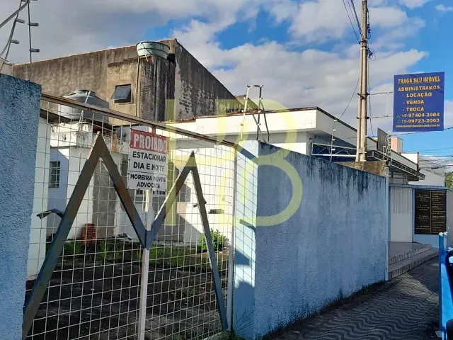 Casa à venda, no bairro Centro em Votorantim