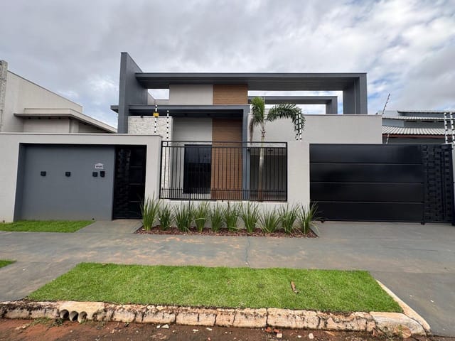 Casa com 315m² 3 quartos e 2 banheiros, à venda, no bairro CIDADE NOVA em Nova Mutum