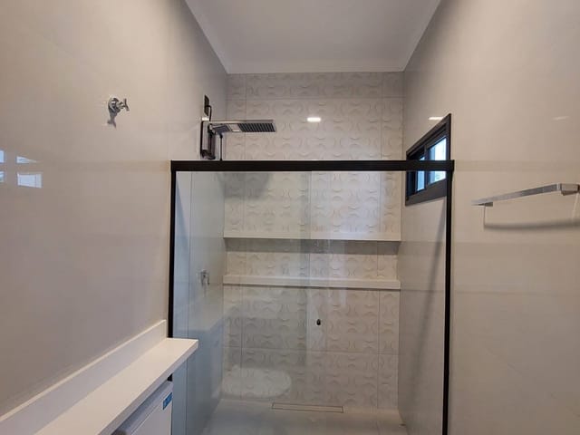 Casa com 315m² 3 quartos e 2 banheiros, à venda, no bairro CIDADE NOVA em Nova Mutum