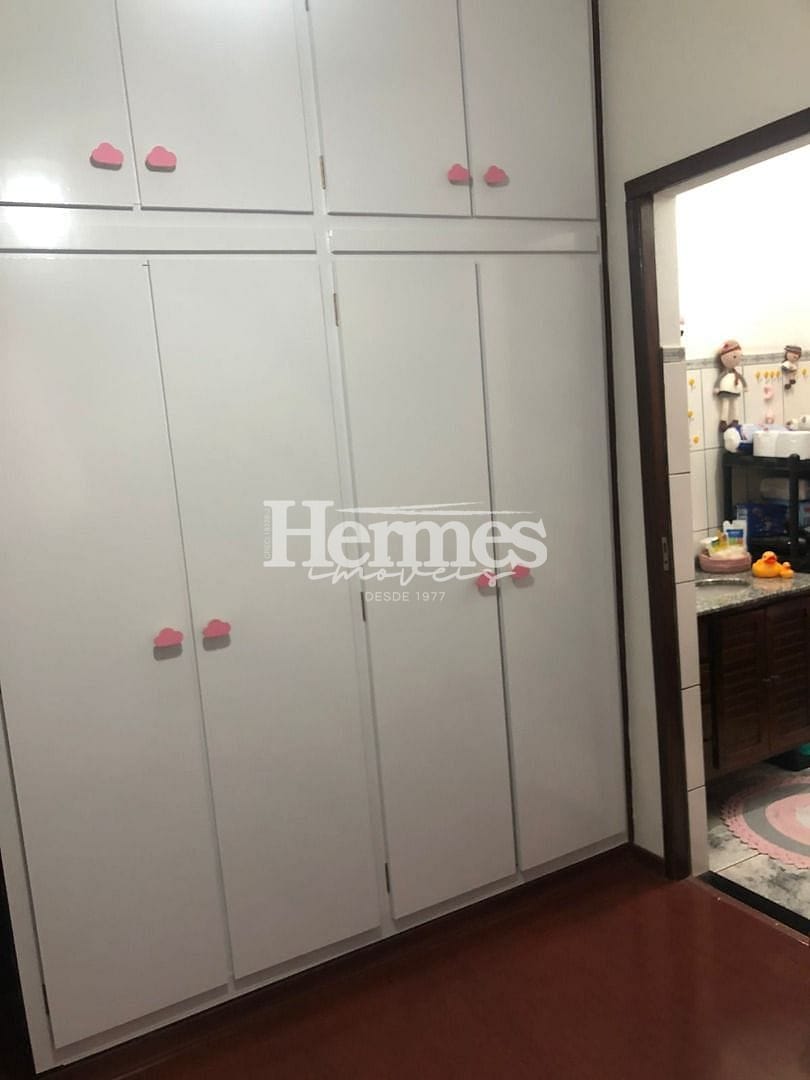 Casa, 4 quartos, 215 m² - Foto 9