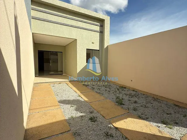 Casa 3 quartos e 1 banheiro, à venda, no bairro Jatobá em Vitória da Conquista
