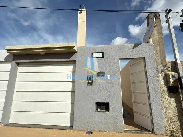Casa 3 quartos e 1 banheiro, à venda, no bairro Jatobá em Vitória da Conquista