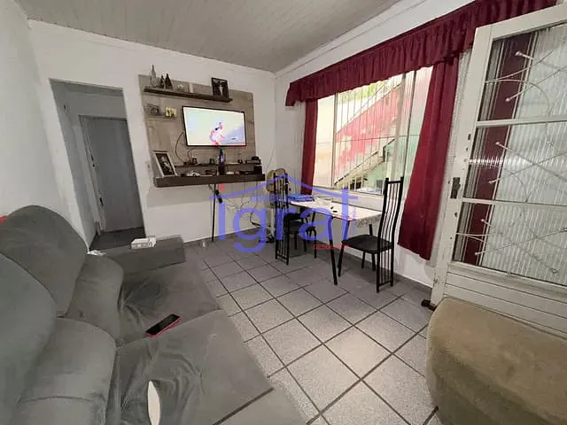 Casa com 202m² 4 quartos e 2 banheiros, para alugar, no bairro Vila Guarani (Z Sul) em São Paulo