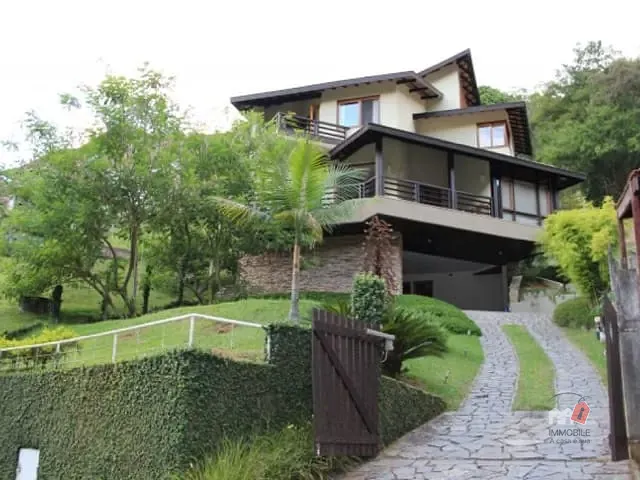 Casa à venda, no bairro Retiro em Petrópolis