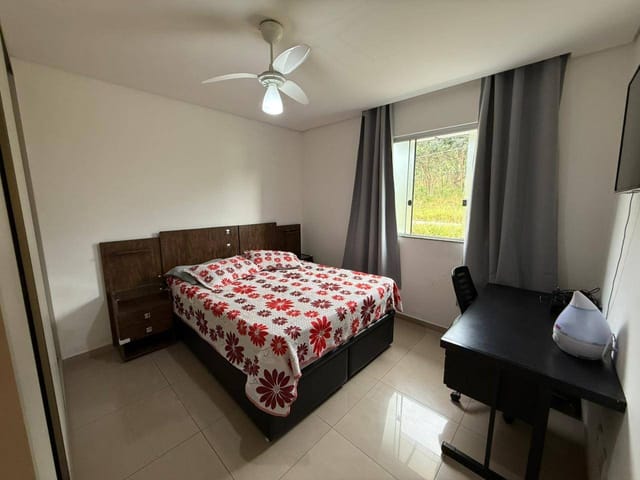 Casa 2 quartos e 1 banheiro, à venda, no bairro Vale das Orquídeas em Contagem