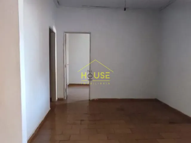 Casa com 350m², à venda, no bairro Pozzobon em Votuporanga