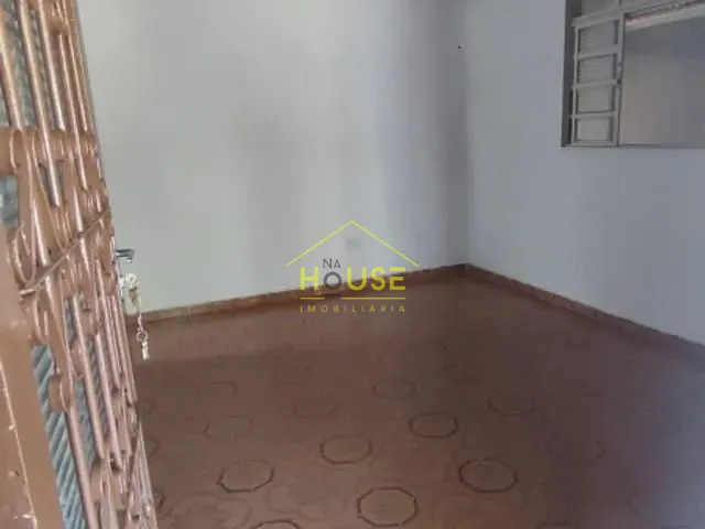 Casa com 350m², à venda, no bairro Pozzobon em Votuporanga