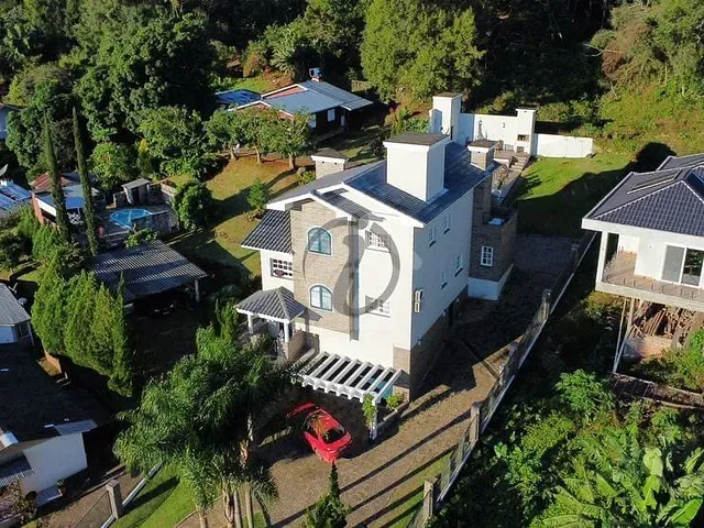 Casa com 300m² 3 quartos e 3 banheiros, à venda, no bairro Centro Administrativo em Teutônia