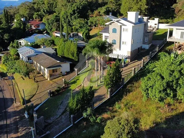 Casa com 300m² 3 quartos e 3 banheiros, à venda, no bairro Centro Administrativo em Teutônia