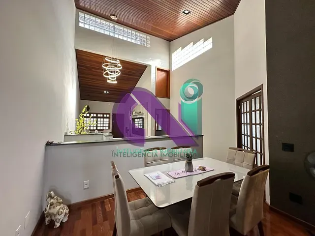 Casa com 500m² 3 quartos e 6 banheiros, à venda, no bairro Quitaúna em Osasco