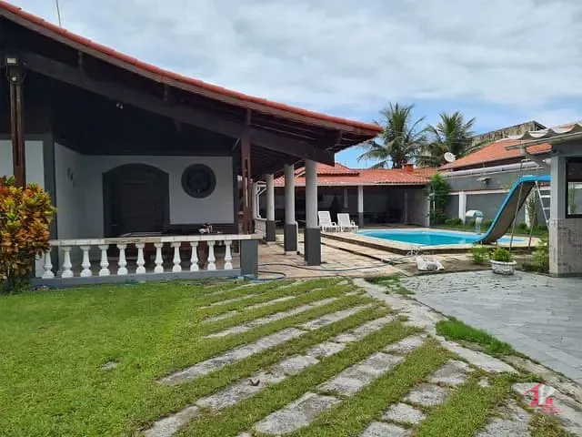 Casa com 900m² 4 quartos e 3 banheiros, à venda, no bairro Verde Mar em Itanhaém