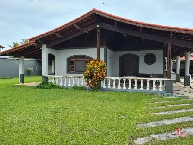 Casa com 900m² 4 quartos e 3 banheiros, à venda, no bairro Verde Mar em Itanhaém