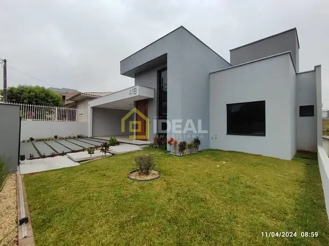 Casa 3 quartos e 3 banheiros, à venda, no bairro São Cristóvão em Concórdia