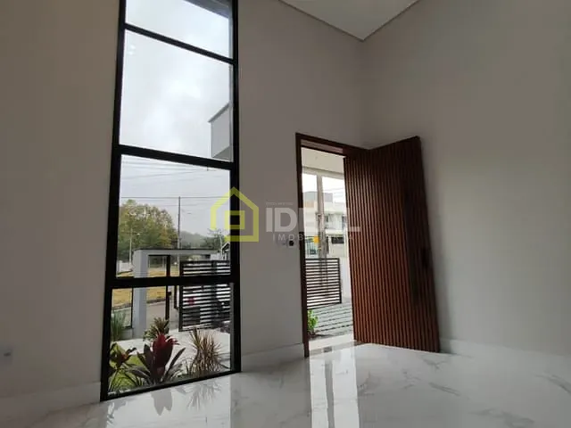 Casa 3 quartos e 3 banheiros, à venda, no bairro São Cristóvão em Concórdia