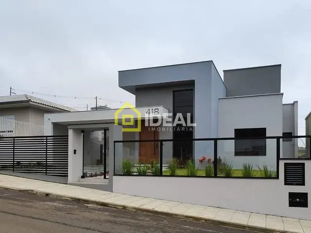 Casa 3 quartos e 3 banheiros, à venda, no bairro São Cristóvão em Concórdia
