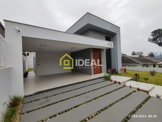 Casa 3 quartos e 3 banheiros, à venda, no bairro São Cristóvão em Concórdia