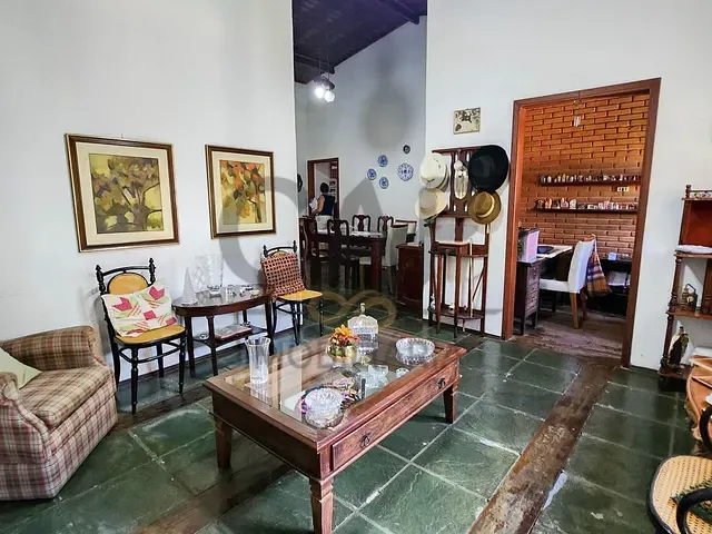 Casa com 581m² 3 quartos e 3 banheiros, à venda, no bairro Centro em Jaguariúna