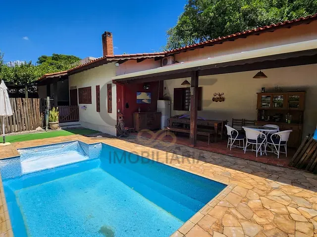 Casa com 581m² 3 quartos e 3 banheiros, à venda, no bairro Centro em Jaguariúna