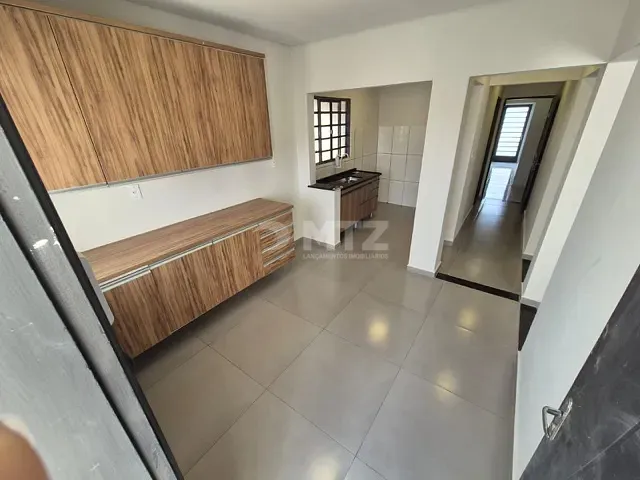 Casa com 225m² 3 quartos e 2 banheiros, à venda, no bairro Vila Pinheiro Machado em Botucatu