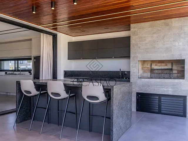 Casa com 579m² 4 quartos e 5 banheiros, à venda, no bairro Santa Regina em Camboriú
