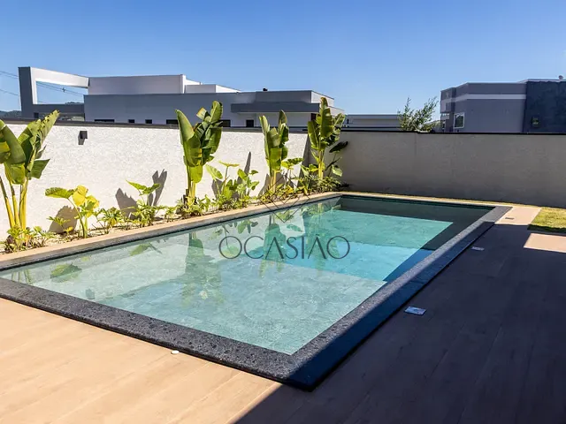 Casa com 579m² 4 quartos e 5 banheiros, à venda, no bairro Santa Regina em Camboriú