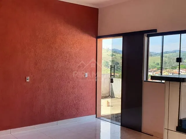 Casa com 180m² 3 quartos e 1 banheiro, à venda, no bairro Jardim Floresta em Bandeira do Sul