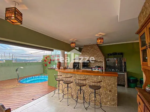 Casa com 297m² 2 quartos e 1 banheiro, à venda, no bairro Boa Vista em Itapira