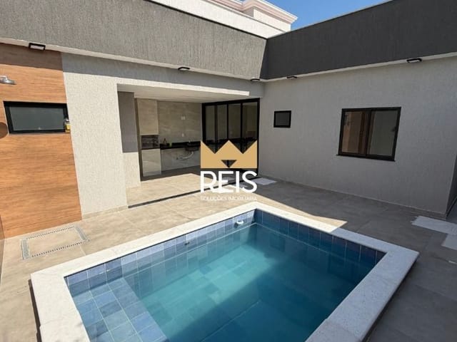Casa com 252m² 3 quartos e 3 banheiros, à venda, no bairro Campo Grande em Rio de Janeiro