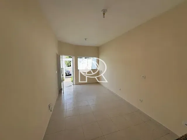 Casa 1 quarto e 2 banheiros, à venda, no bairro Registro em Registro