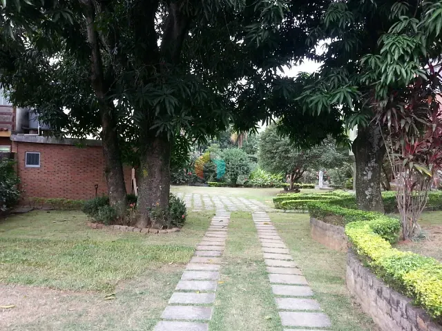 Casa com 2200m² 4 quartos e 4 banheiros, para alugar, no bairro Essolandia em Nova Iguaçu