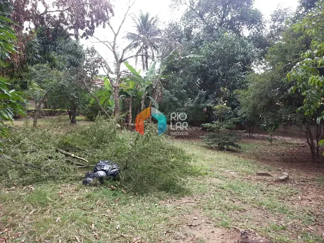 Casa com 2200m² 4 quartos e 4 banheiros, para alugar, no bairro Essolandia em Nova Iguaçu