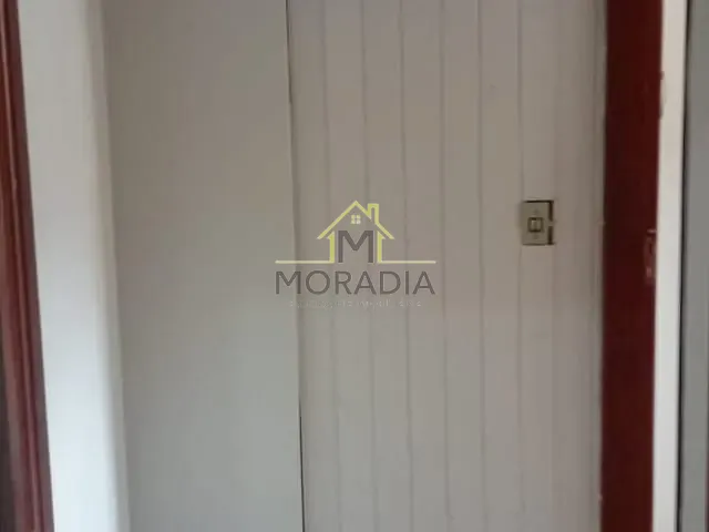 Casa com 143m² 3 quartos e 1 banheiro, para alugar, no bairro Centro em Guaxupé