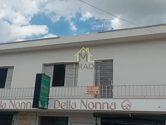 Casa com 143m² 3 quartos e 1 banheiro, para alugar, no bairro Centro em Guaxupé