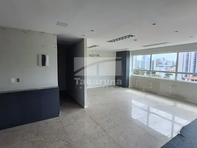 Sala para alugar, no bairro Casa Forte em Recife