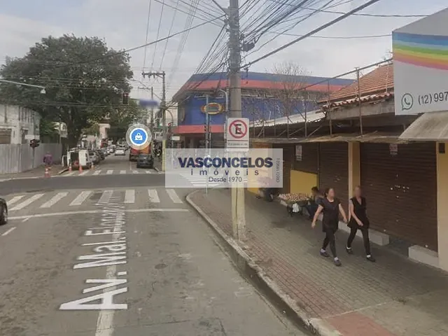 Casa com 404m² 4 quartos e 2 banheiros, à venda, no bairro Centro em São José dos Campos