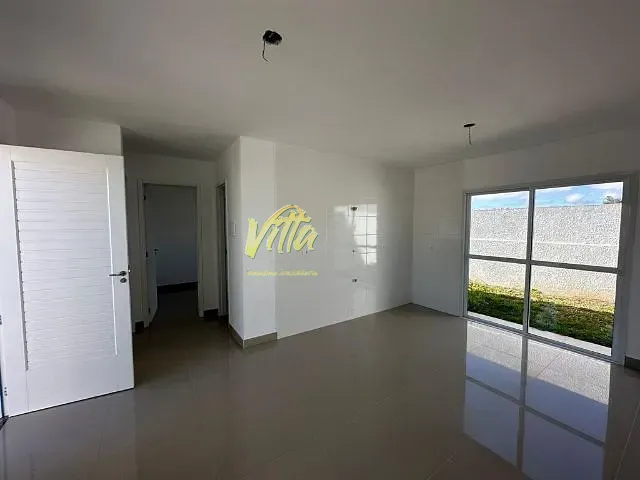Casa 2 quartos e 1 banheiro, à venda, no bairro Costeira em Araucária